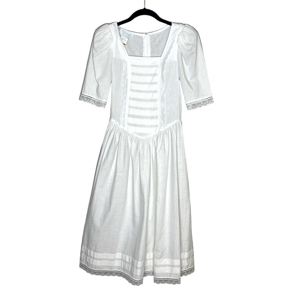 VINTAGE GUNNE SAX White Cotton Lace/Eyelet Dress - Picture 1 of 8